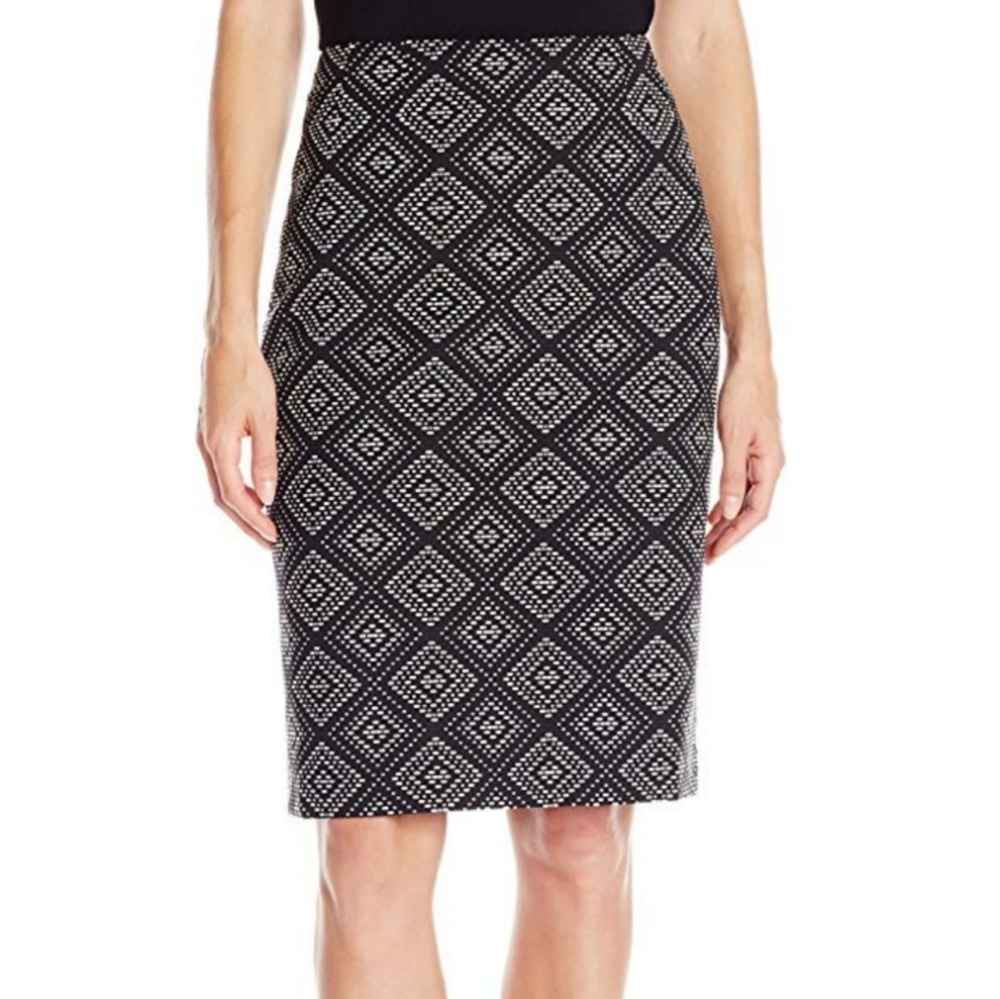 Kasper Black & White Geo Jacquard Skirt Sz 8